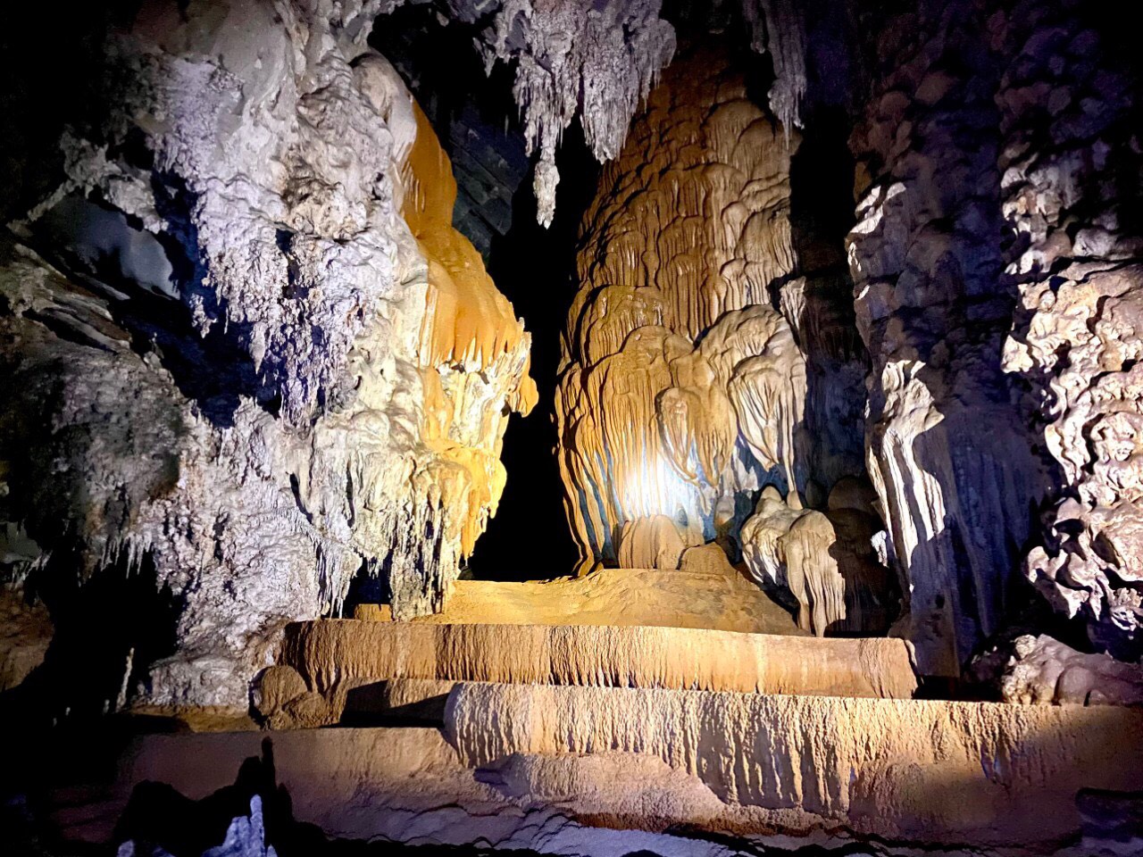 RUC MON ADVENTURE 1 DAY TOUR